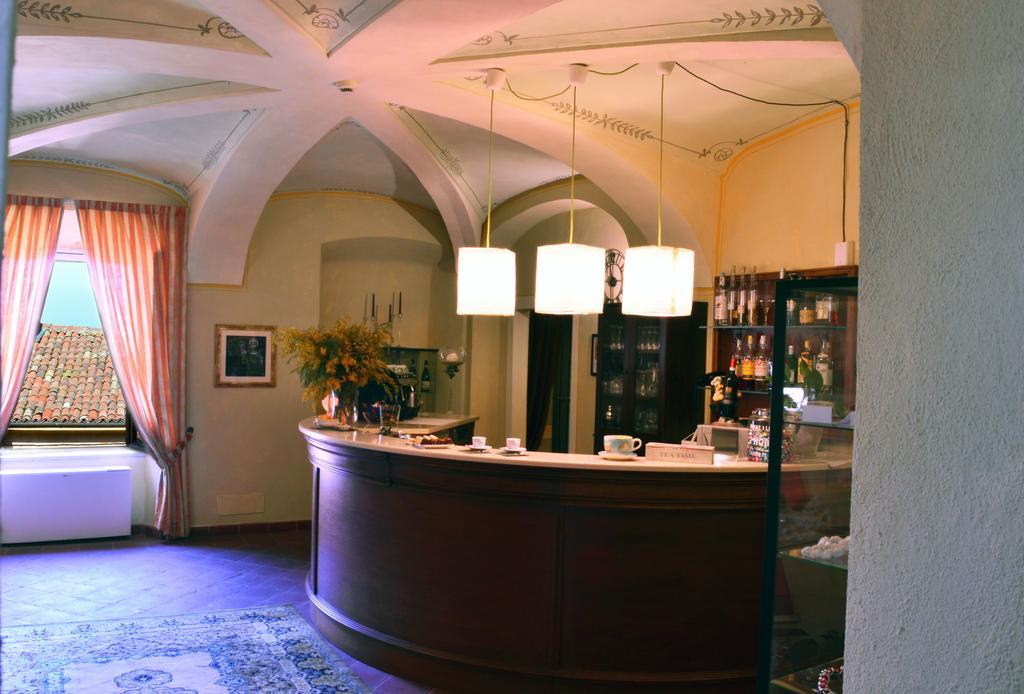 La Foresteria Del Castello - Wellness Hotel In Dimora Storica CastellʼAlfero 외부 사진