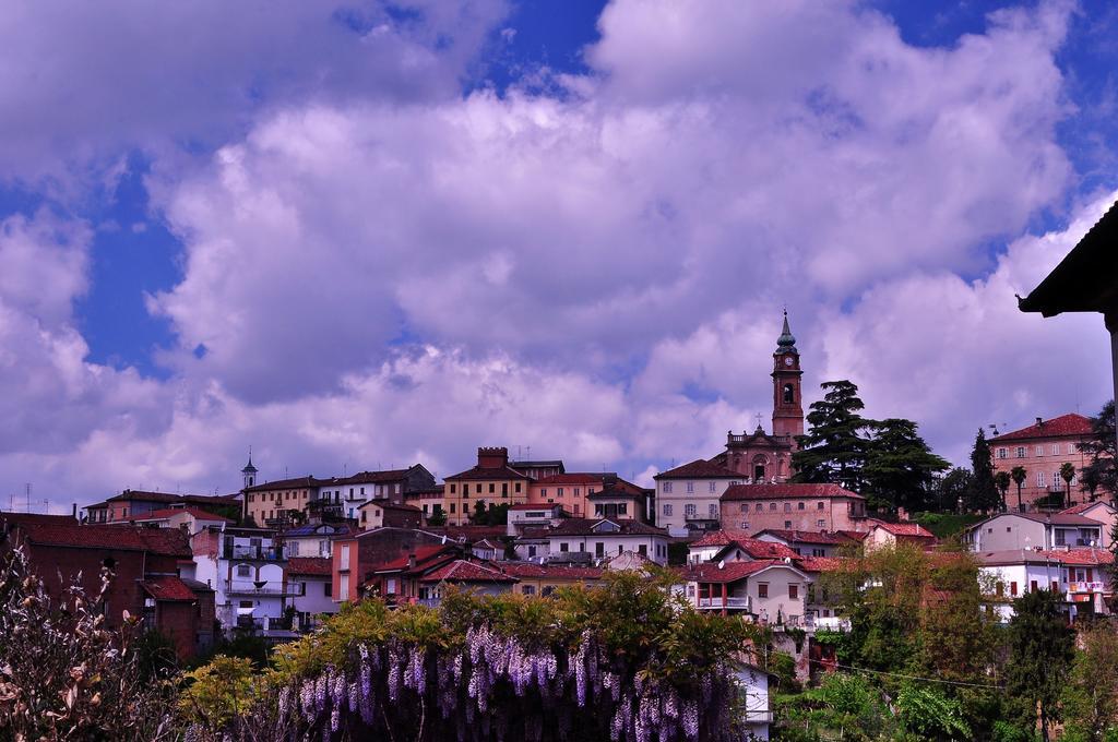 La Foresteria Del Castello - Wellness Hotel In Dimora Storica CastellʼAlfero 외부 사진