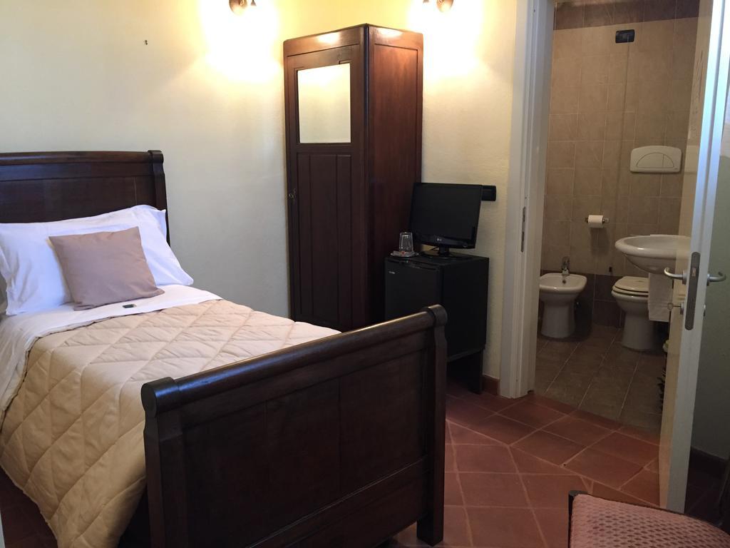 La Foresteria Del Castello - Wellness Hotel In Dimora Storica CastellʼAlfero 외부 사진