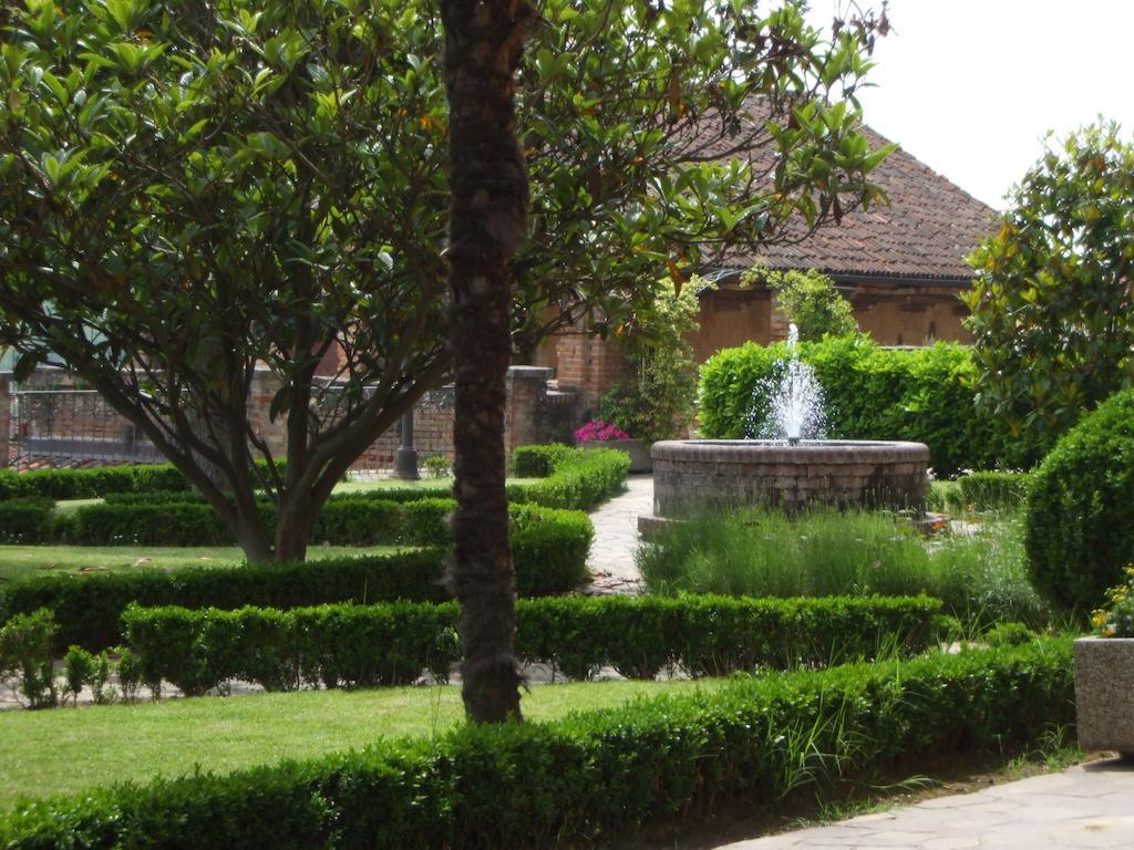 La Foresteria Del Castello - Wellness Hotel In Dimora Storica CastellʼAlfero 외부 사진
