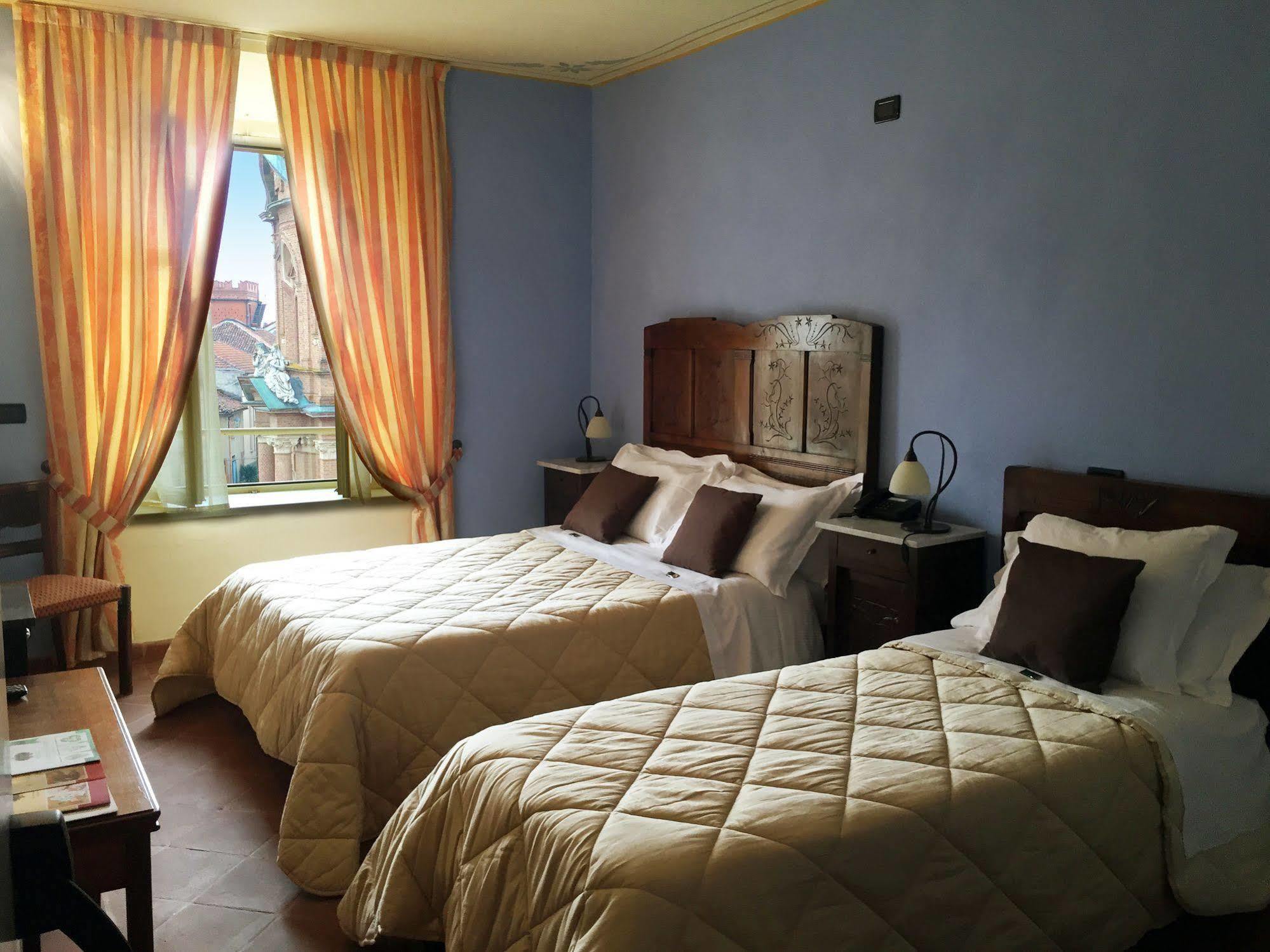 La Foresteria Del Castello - Wellness Hotel In Dimora Storica CastellʼAlfero 외부 사진