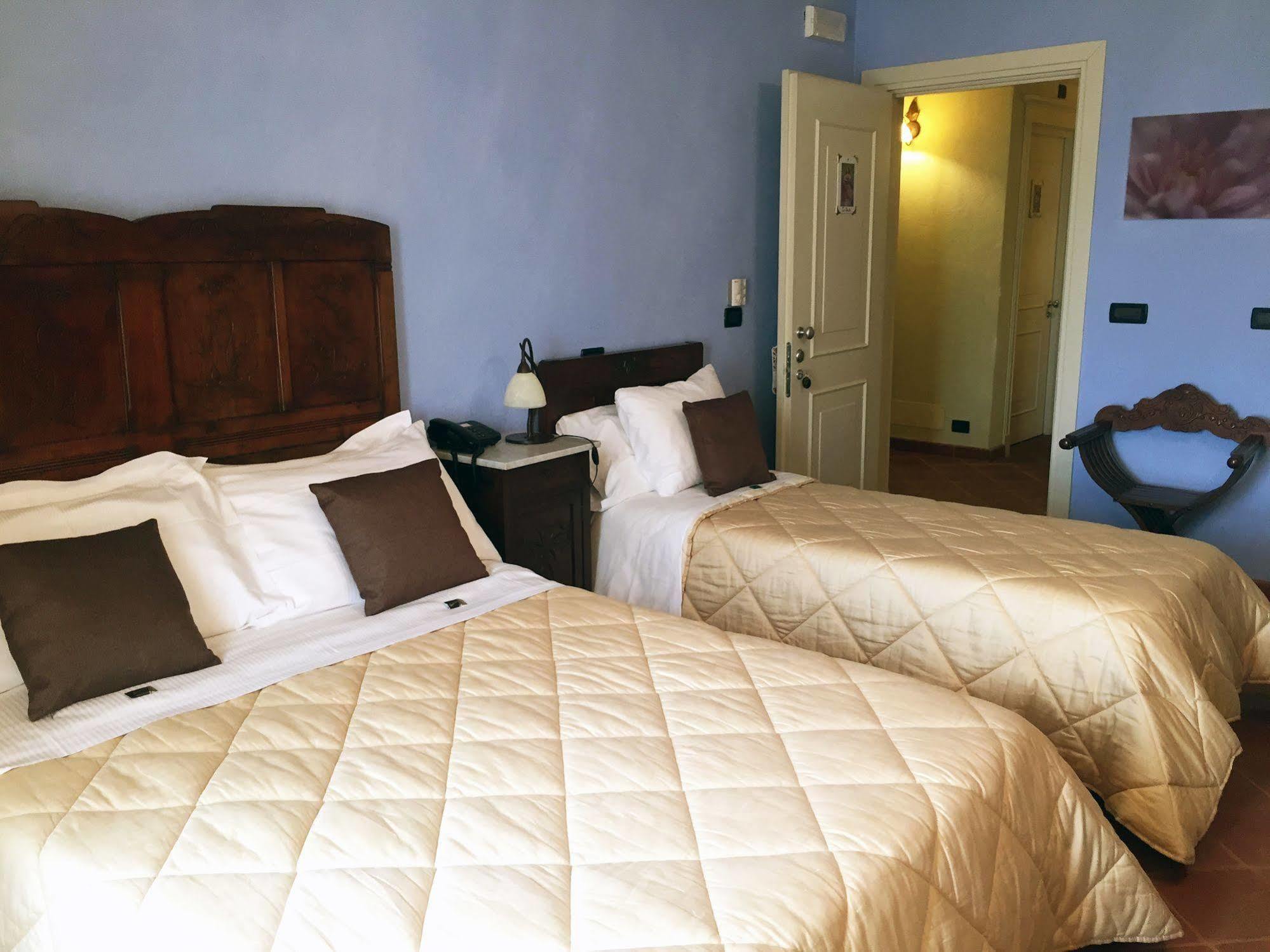 La Foresteria Del Castello - Wellness Hotel In Dimora Storica CastellʼAlfero 외부 사진