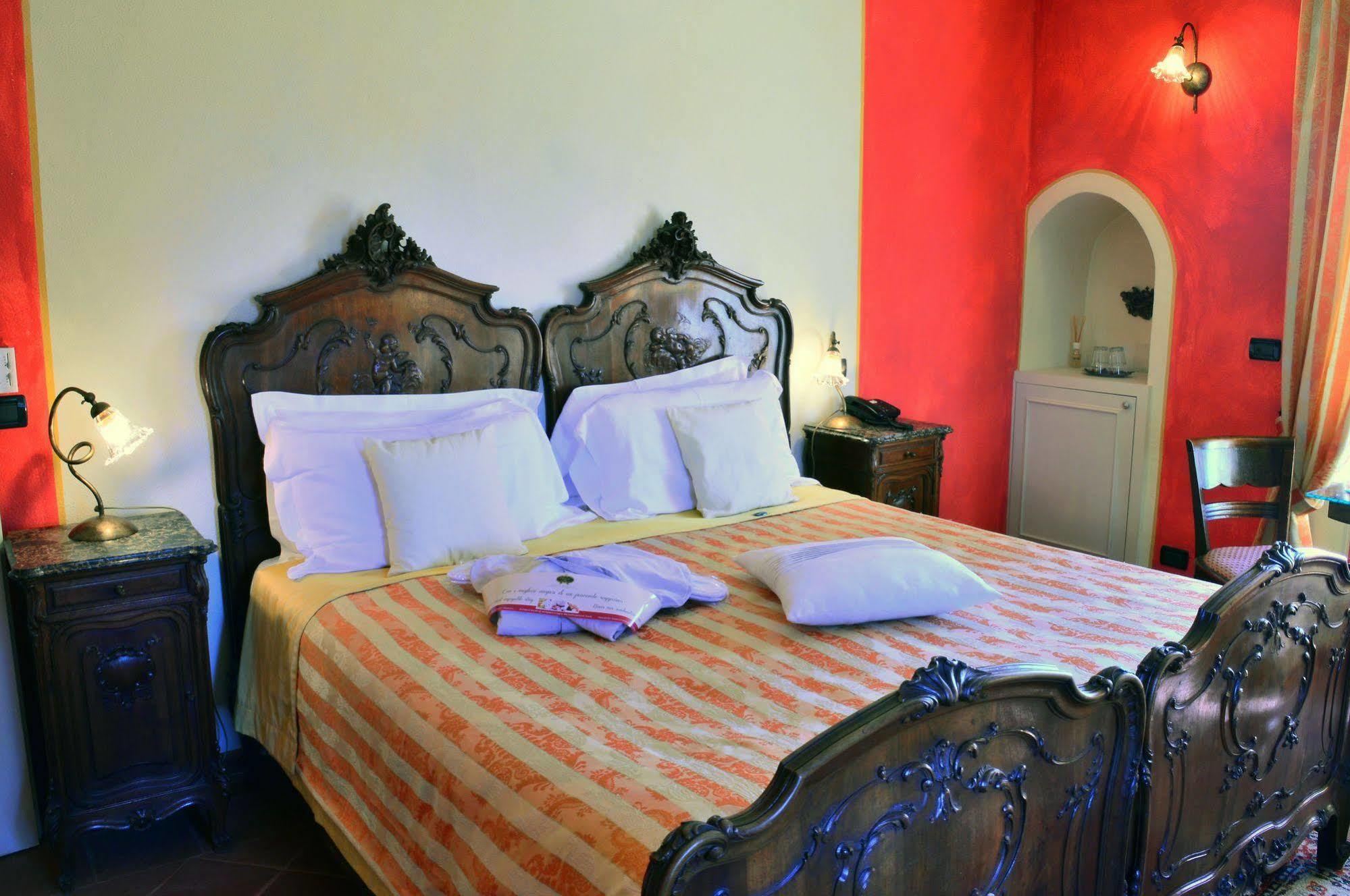 La Foresteria Del Castello - Wellness Hotel In Dimora Storica CastellʼAlfero 외부 사진
