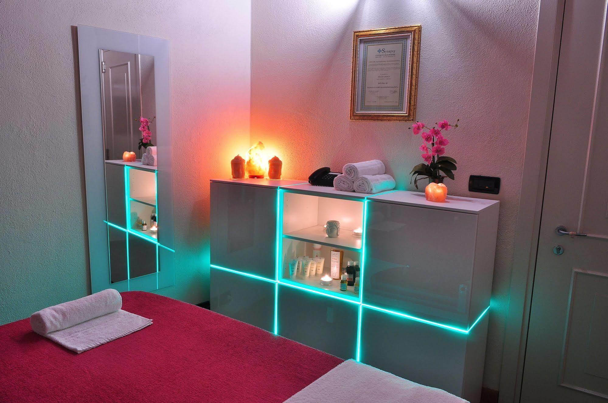 La Foresteria Del Castello - Wellness Hotel In Dimora Storica CastellʼAlfero 외부 사진