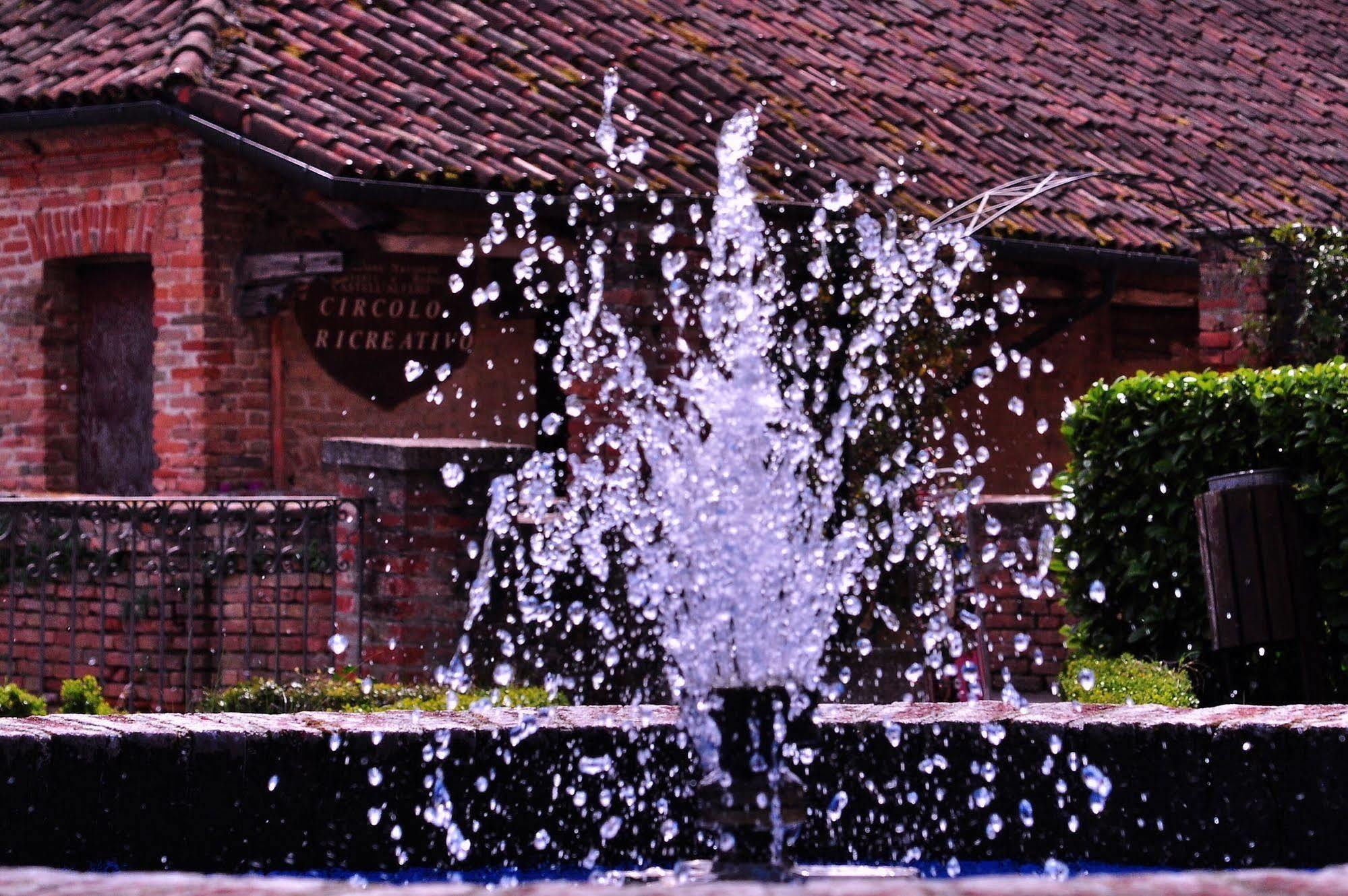 La Foresteria Del Castello - Wellness Hotel In Dimora Storica CastellʼAlfero 외부 사진